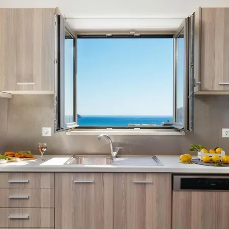Sea View Luxury דירה